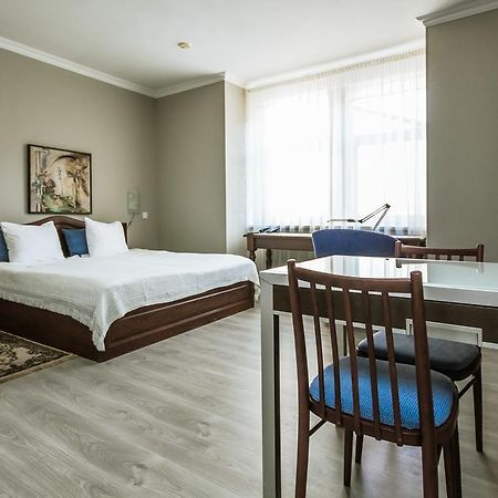 Hotel Kert FREE PARKING Riga Buitenkant foto