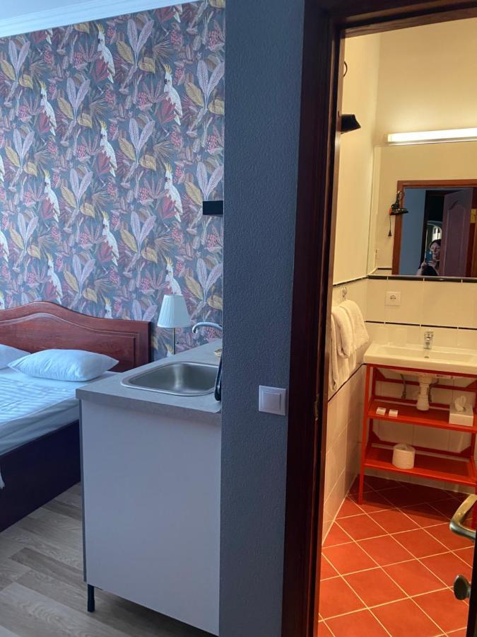 Hotel Kert FREE PARKING Riga Buitenkant foto