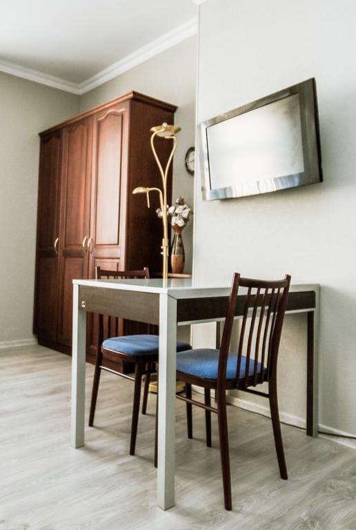 Hotel Kert FREE PARKING Riga Buitenkant foto