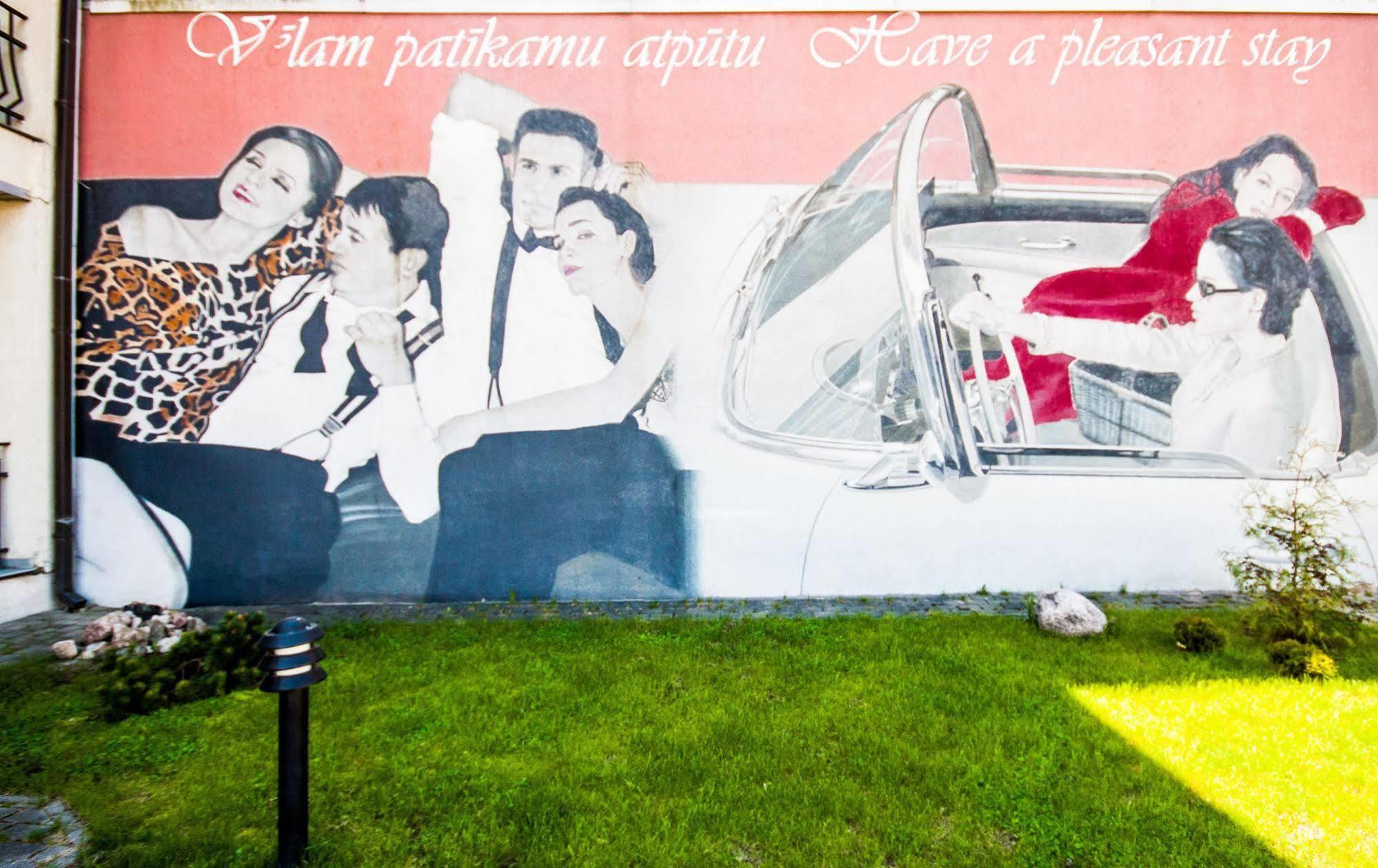 Hotel Kert FREE PARKING Riga Buitenkant foto